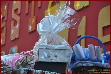 El Ejido inició esta noche sus fiestas patronales en honor de San Pedro y la Virgen del Carmen con el pregón y  varios reconocimientos (Foto TA y TF)